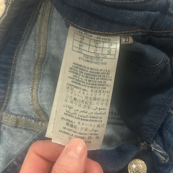 Women’s Guess jeans size 27 - Picture 4 of 6